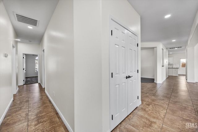 11515 Regarse Drive, Bakersfield, CA 93311