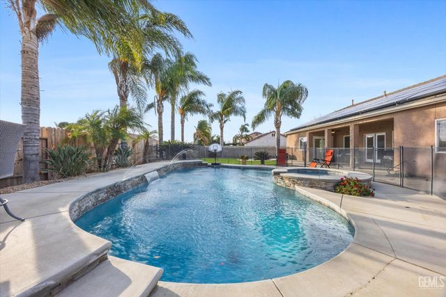 11515 Regarse Drive, Bakersfield, CA 93311