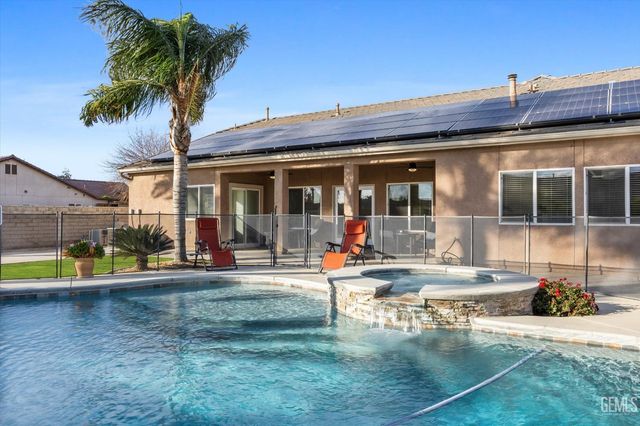 11515 Regarse Drive, Bakersfield, CA 93311