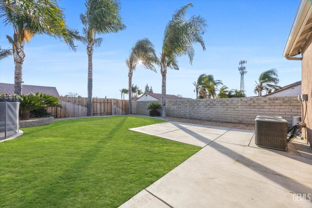 11515 Regarse Drive, Bakersfield, CA 93311