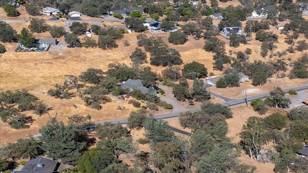 Image 13 of property listing at 0 Crystal Cave Circle, Coarsegold, CA 93614