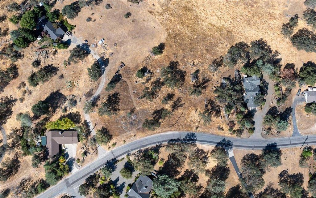 Image 15 of property listing at 0 Crystal Cave Circle, Coarsegold, CA 93614