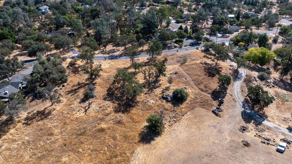 Image 16 of property listing at 0 Crystal Cave Circle, Coarsegold, CA 93614