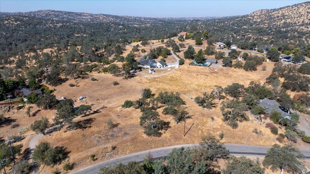 Image 22 of property listing at 0 Crystal Cave Circle, Coarsegold, CA 93614