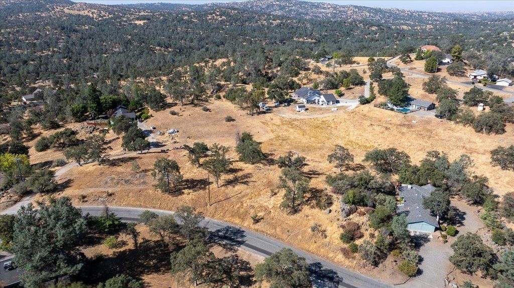 Image 23 of property listing at 0 Crystal Cave Circle, Coarsegold, CA 93614
