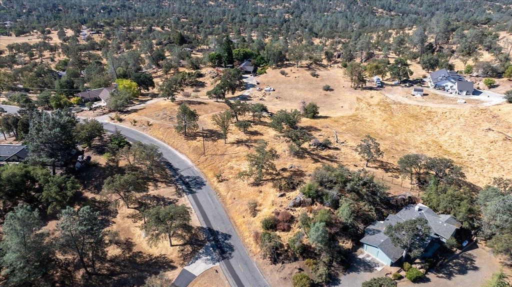Image 24 of property listing at 0 Crystal Cave Circle, Coarsegold, CA 93614