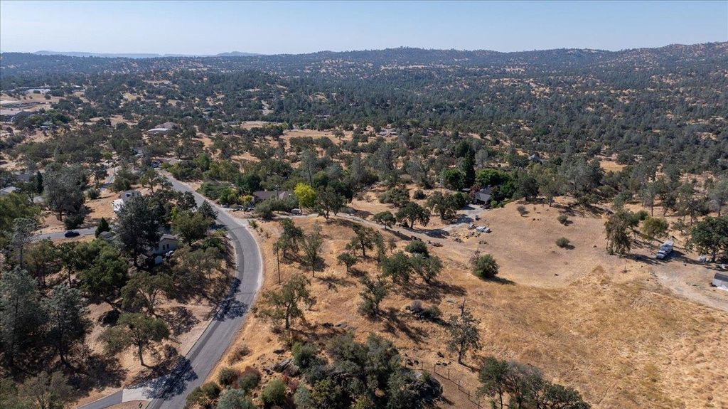 Image 25 of property listing at 0 Crystal Cave Circle, Coarsegold, CA 93614