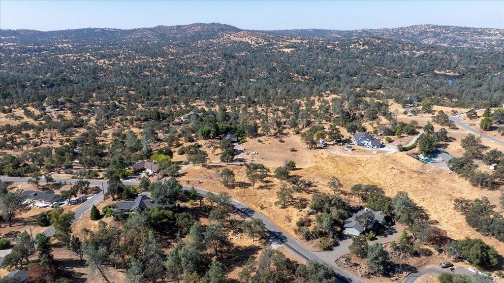 Image 3 of property listing at 0 Crystal Cave Circle, Coarsegold, CA 93614