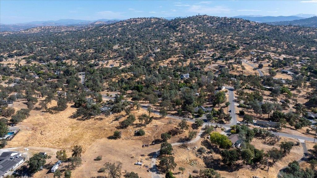 Image 9 of property listing at 0 Crystal Cave Circle, Coarsegold, CA 93614