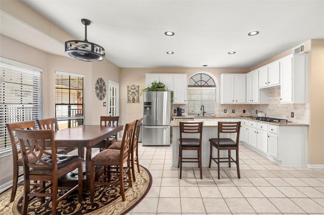 16 Fosters Court, Sugar Land, TX 77479