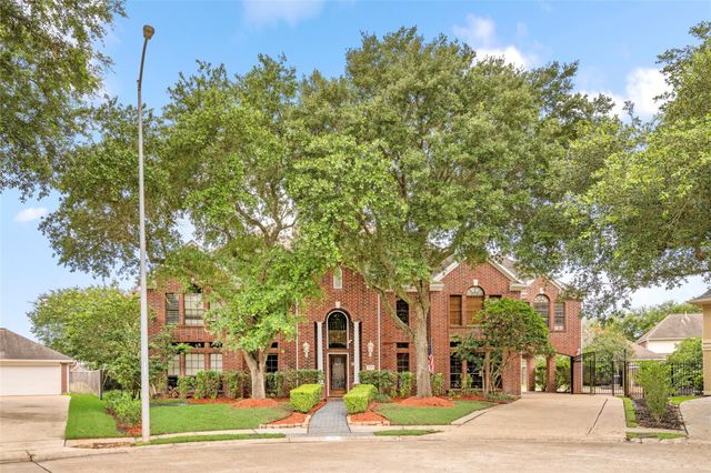 16 Fosters Court, Sugar Land, TX 77479