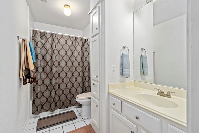 16 Fosters Court, Sugar Land, TX 77479