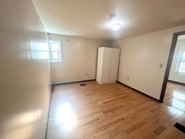 542 Columbian St. 1, Weymouth, MA 02190
