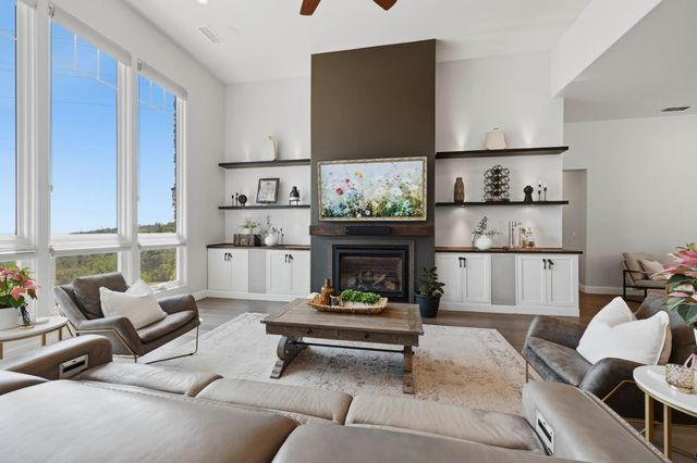 1740 Margaret Ct, Auburn, CA 95603
