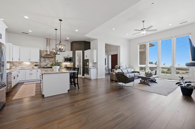 1740 Margaret Ct, Auburn, CA 95603