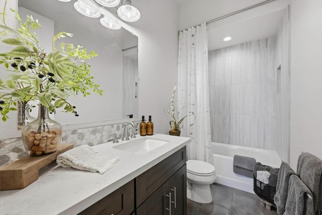 1740 Margaret Ct, Auburn, CA 95603