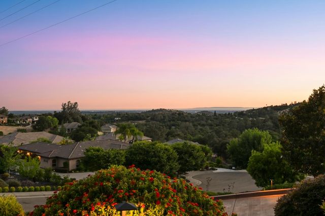 1740 Margaret Ct, Auburn, CA 95603