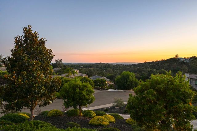 1740 Margaret Ct, Auburn, CA 95603