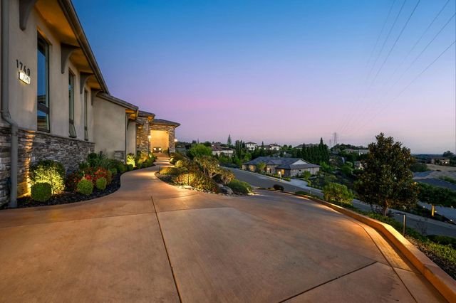 1740 Margaret Ct, Auburn, CA 95603