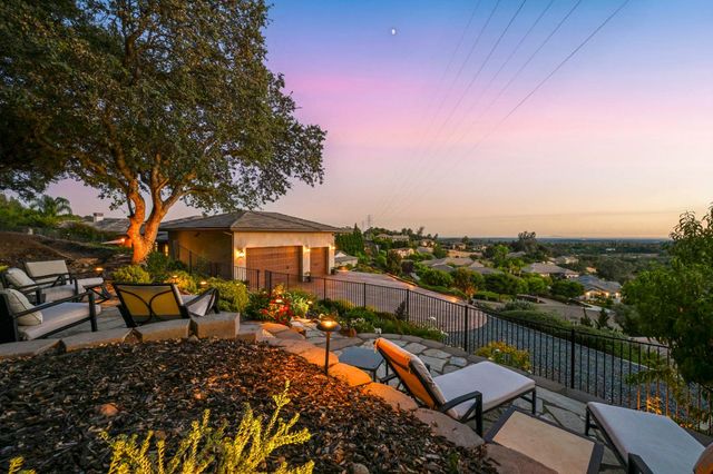 1740 Margaret Ct, Auburn, CA 95603