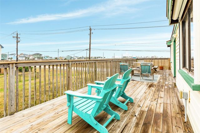 16725 Captain Bligh Road, Jamaica Beach, TX 77554