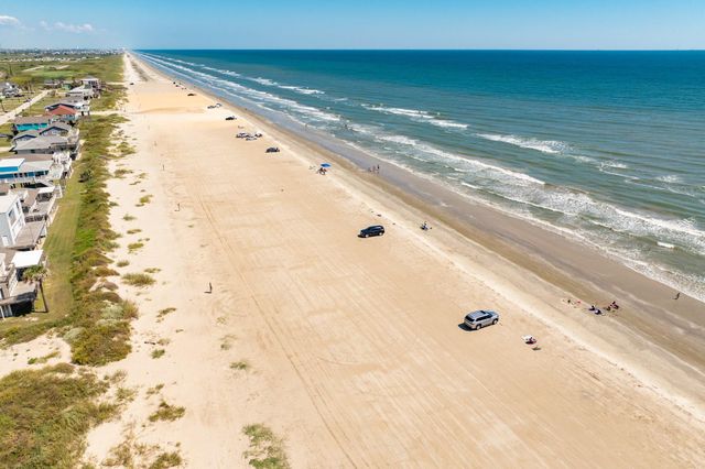 16725 Captain Bligh Road, Jamaica Beach, TX 77554