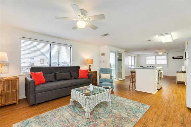 16725 Captain Bligh Road, Jamaica Beach, TX 77554
