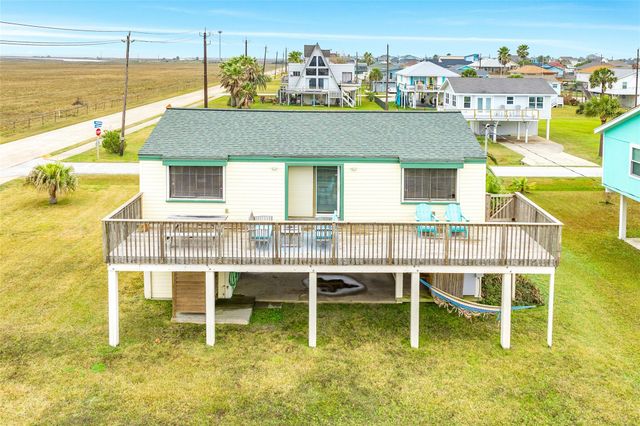 16725 Captain Bligh Road, Jamaica Beach, TX 77554