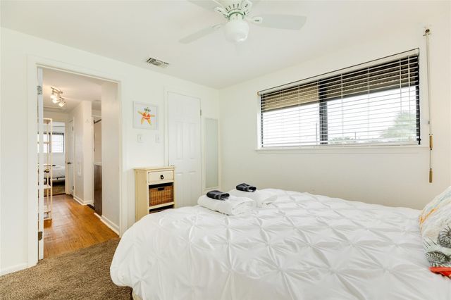 16725 Captain Bligh Road, Jamaica Beach, TX 77554