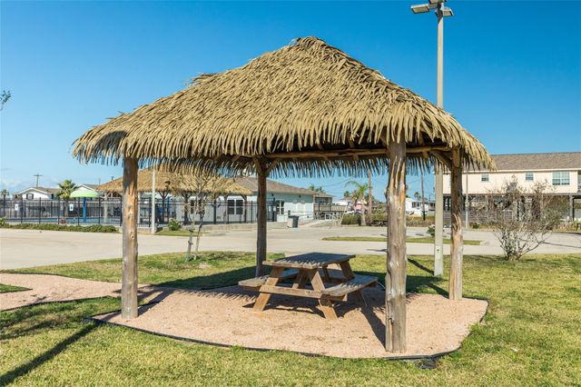 16725 Captain Bligh Road, Jamaica Beach, TX 77554