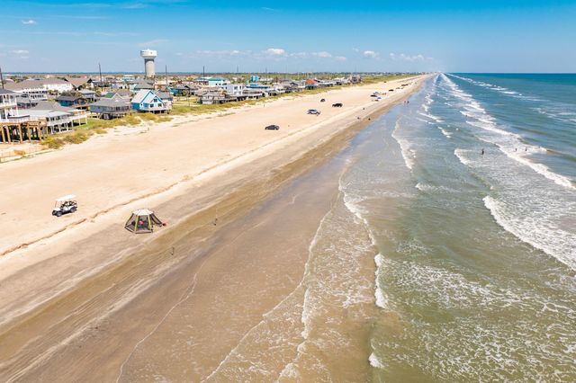 16725 Captain Bligh Road, Jamaica Beach, TX 77554