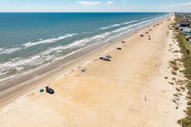 16725 Captain Bligh Road, Jamaica Beach, TX 77554