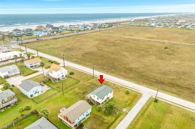 16725 Captain Bligh Road, Jamaica Beach, TX 77554
