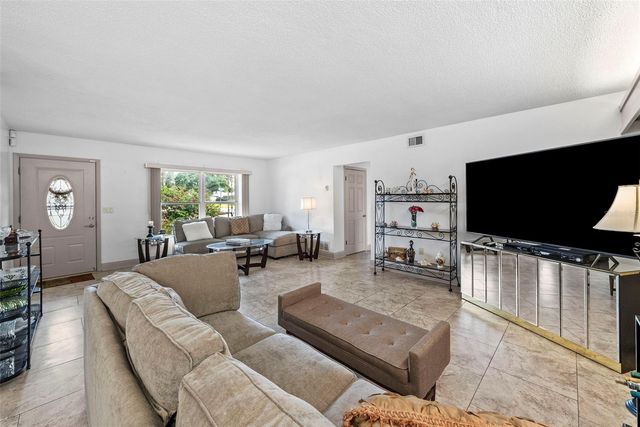 1831 OAK LAKE DRIVE, Clearwater, FL 33764
