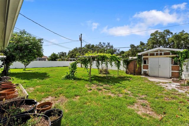 1831 OAK LAKE DRIVE, Clearwater, FL 33764