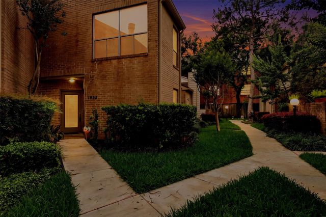 1998 Augusta Drive, Houston, TX 77057