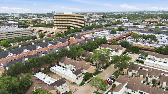 1998 Augusta Drive, Houston, TX 77057