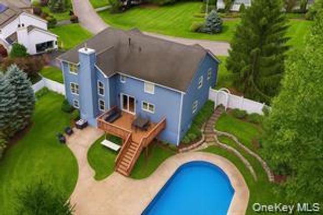 1010 Pine View 1010, New Windsor, NY 12553