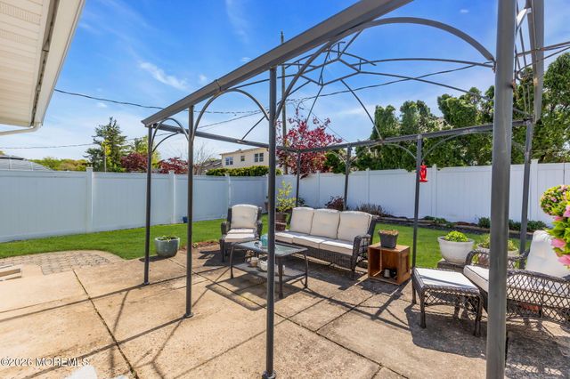 101 Andover Lane, Matawan, NJ 07747