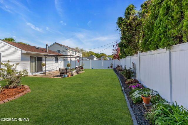 101 Andover Lane, Matawan, NJ 07747