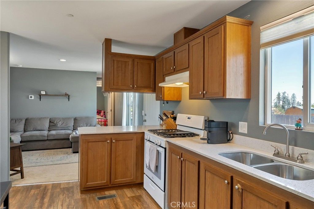 Image 13 of property listing at 925 Bille, Paradise, CA 95969
