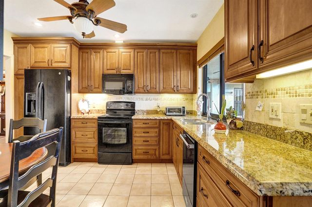 1721 SW 69th Avenue, Plantation, FL 33317