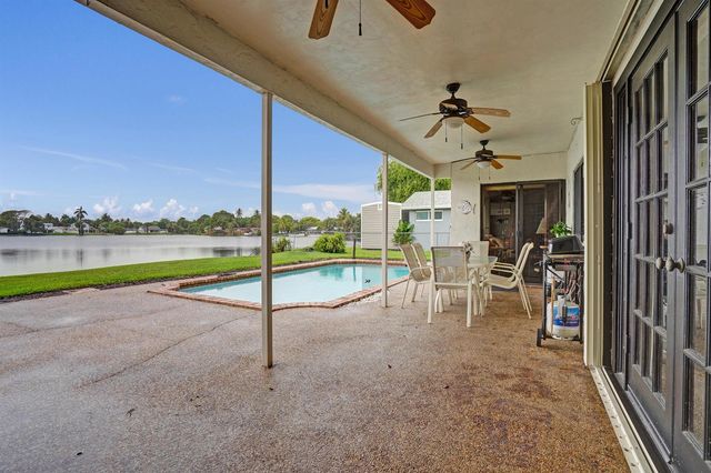 1721 SW 69th Avenue, Plantation, FL 33317