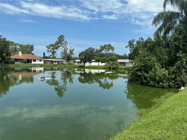 7360 111TH STREET, Seminole, FL 33772