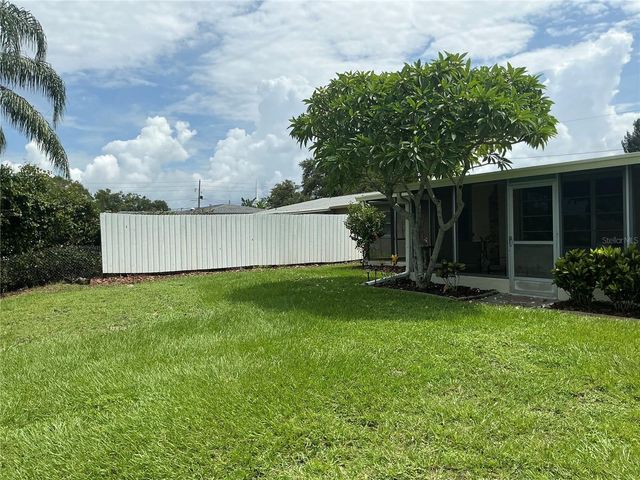 7360 111TH STREET, Seminole, FL 33772