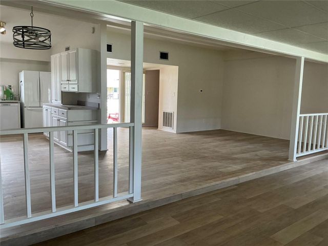 7360 111TH STREET, Seminole, FL 33772