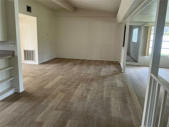 7360 111TH STREET, Seminole, FL 33772