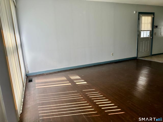 118 Bradley Terrace, Derby, CT 06418