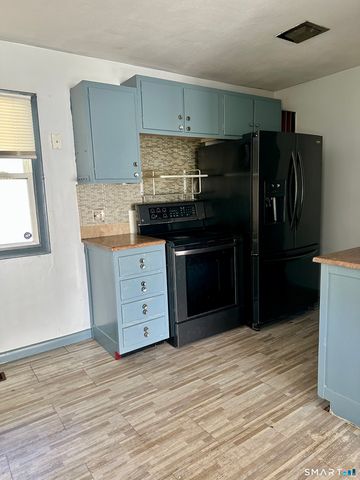 118 Bradley Terrace, Derby, CT 06418