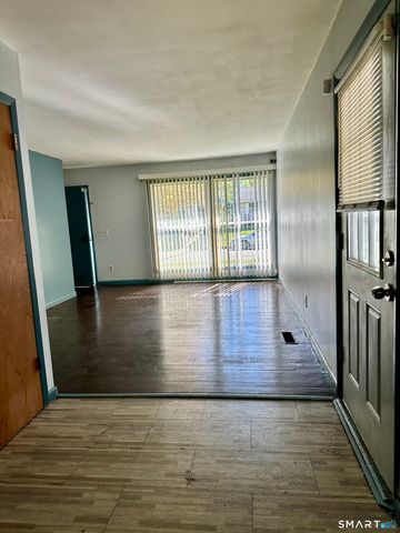 118 Bradley Terrace, Derby, CT 06418